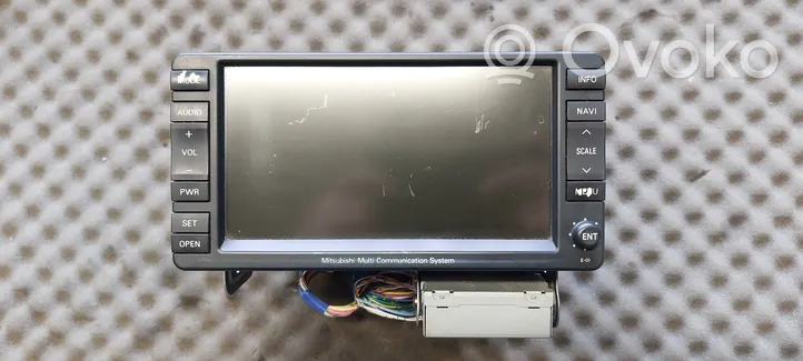 Mitsubishi Outlander Panel / Radioodtwarzacz CD/DVD/GPS 8750A070