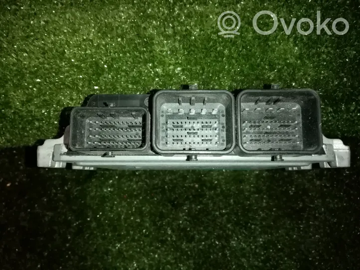 Volvo V40 Moottorin ohjainlaite/moduuli S180134103A