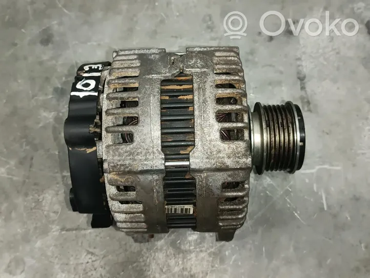 Volkswagen PASSAT Generatore/alternatore 03L903023D