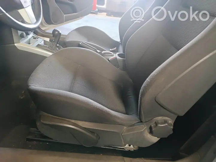 Opel Astra H Priekinė vairuotojo sėdynė 