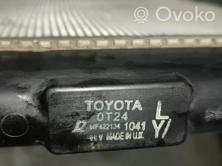 Toyota Auris E180 Radiatore di raffreddamento MF4221341041