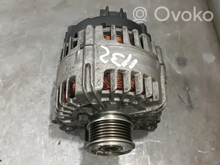 Volkswagen PASSAT Alternator 03L903023B