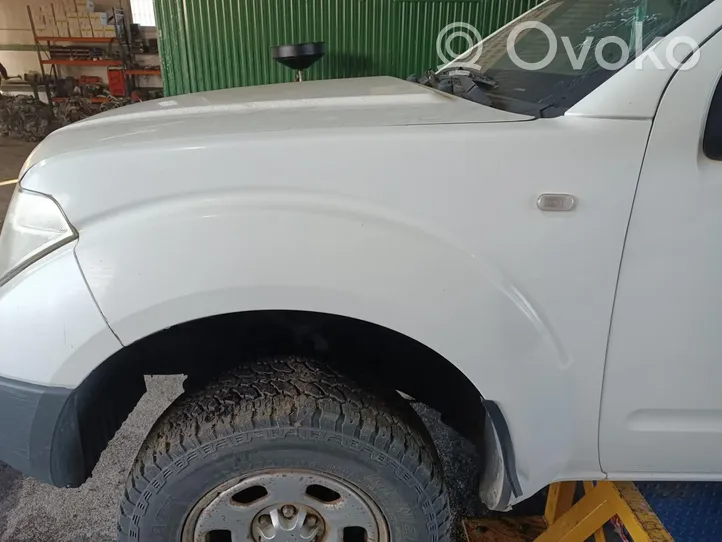 Nissan Navara Nadkole przednie 