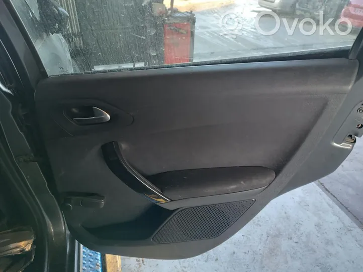 Peugeot 208 Apmušimas galinių durų (obšifke) 