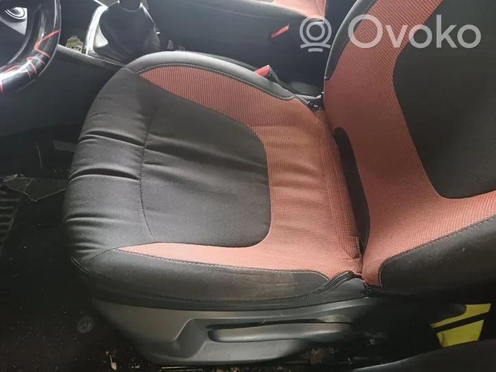 Renault Captur Sedile anteriore del conducente 