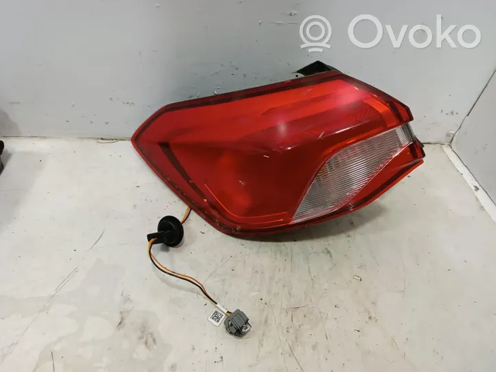 Ford Focus Lampa tylna JX7B13405CE