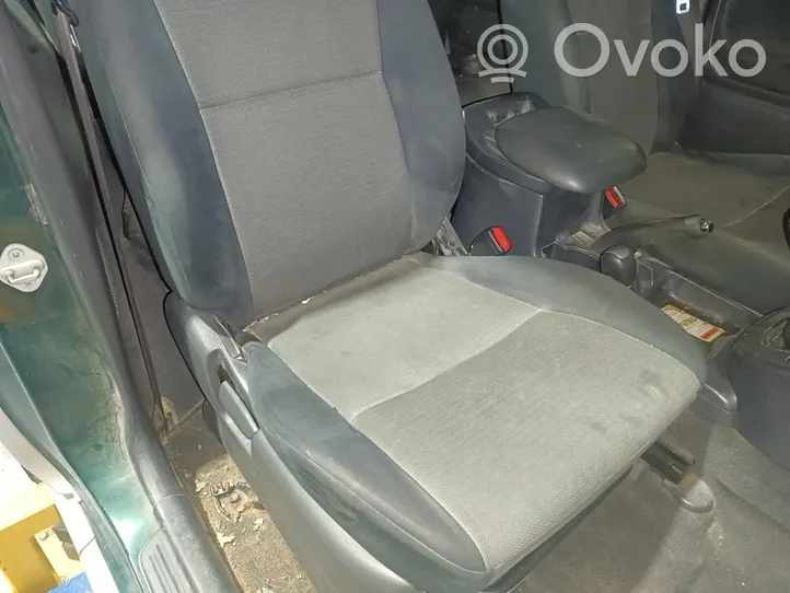 Suzuki Grand Vitara II Front passenger seat 