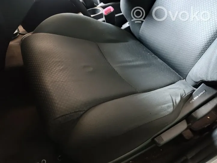 Toyota Corolla Verso AR10 Fotel przedni kierowcy 