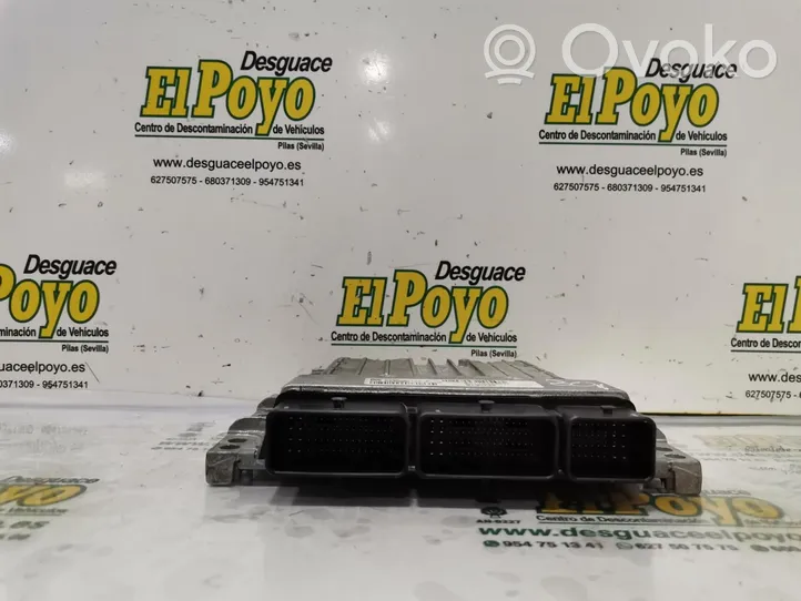 Renault Laguna III Sterownik / Moduł ECU 237103956R