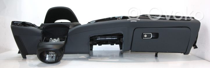 BMW i8 Dashboard 018569