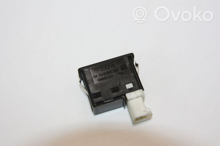 BMW 2 F45 Gniazdo / Złącze USB 006567