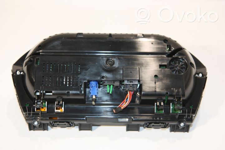 BMW 2 F45 Geschwindigkeitsmesser Cockpit K002489