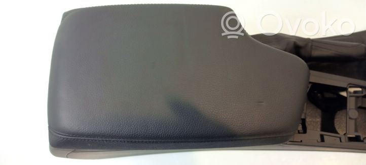 BMW 4 F32 F33 Centre console side trim front 022223