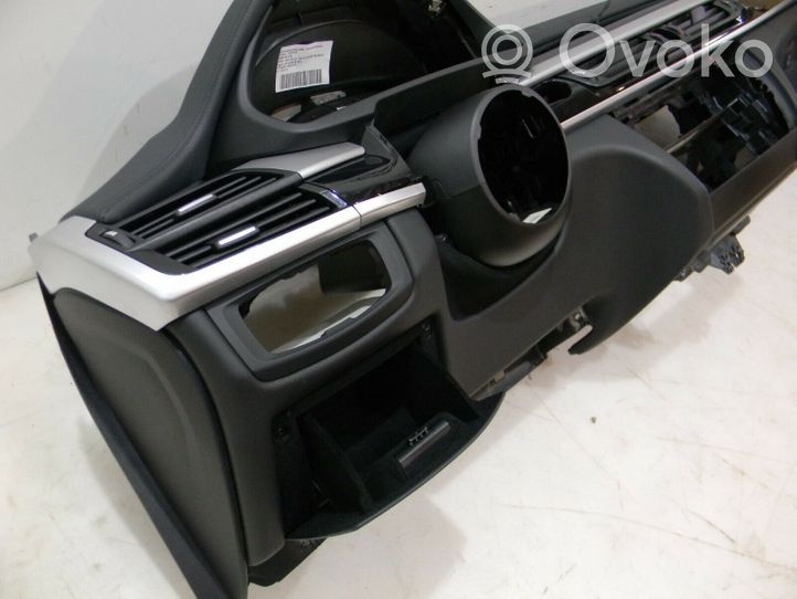 BMW X6 F16 Dashboard C00421