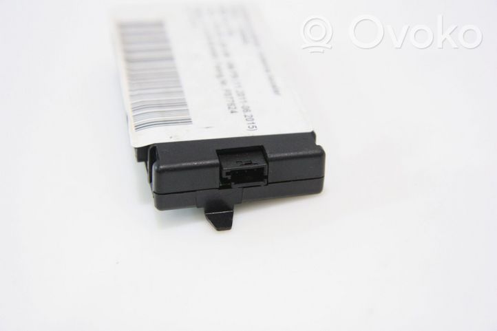 BMW 2 F22 F23 Amplificatore antenna 008828