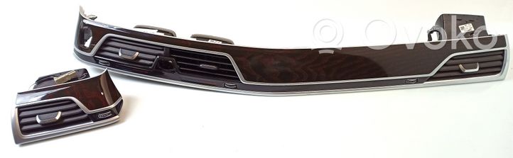 BMW 7 G11 G12 Garniture de tableau de bord 022837