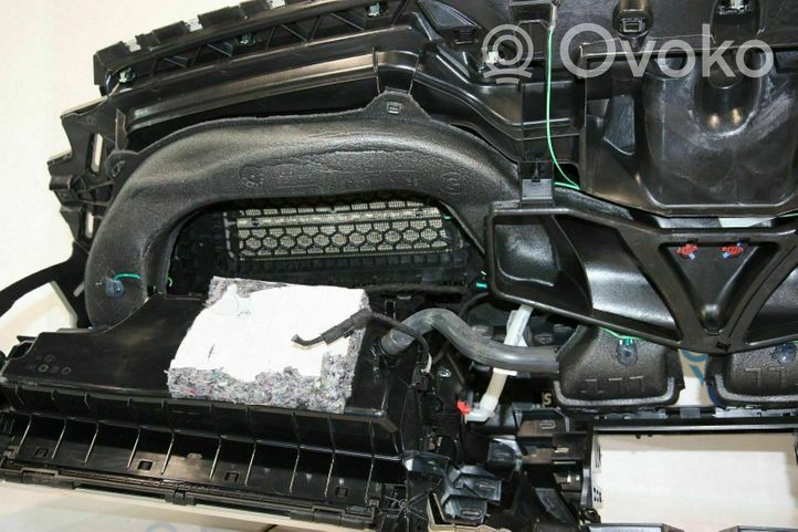 BMW 6 G32 Gran Turismo Panelė K00992