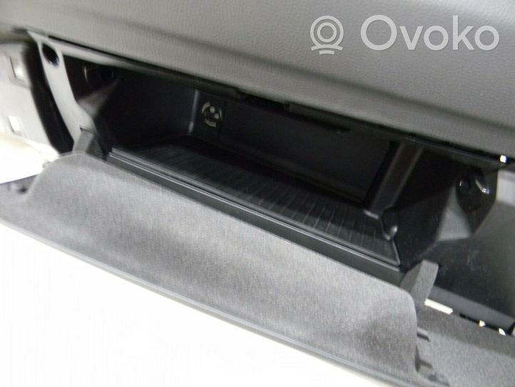 BMW 2 F45 Panelė C00577