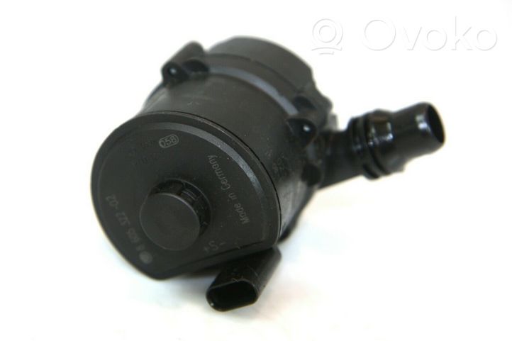 BMW 1 F20 F21 Vesipumppu 013994