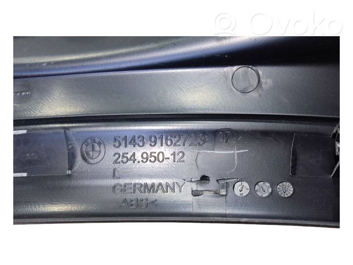 BMW 5 F10 F11 Galinio slenksčio apdaila (vidinė) 9162723