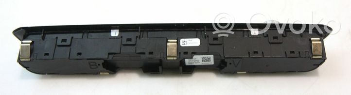 BMW X5 G05 Przyciski / Przełącznik regulacji głośności 016974