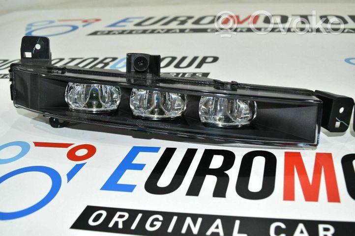 BMW 7 G11 G12 Front fog light V00126