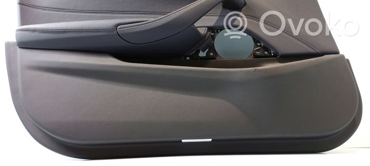 BMW 5 G30 G31 Rivestimento del pannello della portiera anteriore 027025