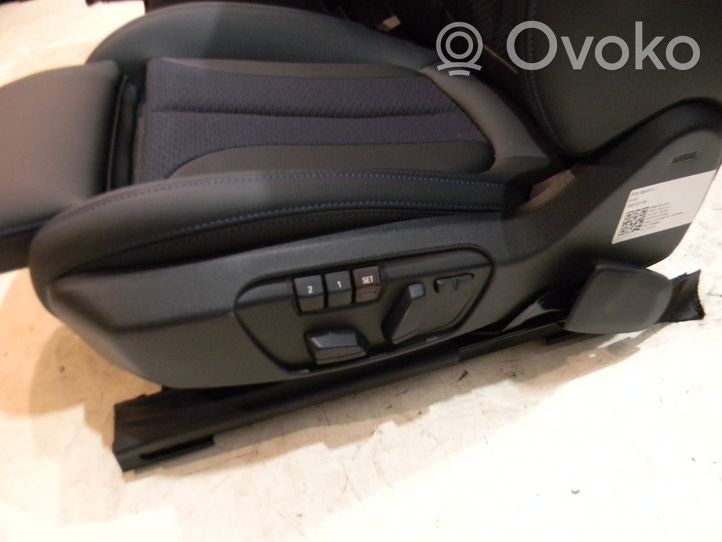 BMW X2 F39 Fotele / Kanapa / Komplet C01335