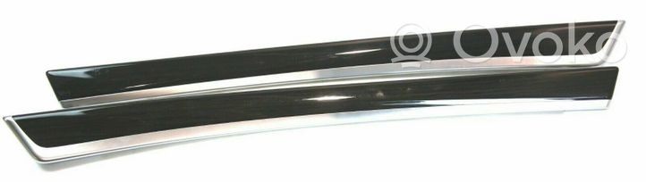 BMW 5 F10 F11 Moulure/baguette de porte avant 015657