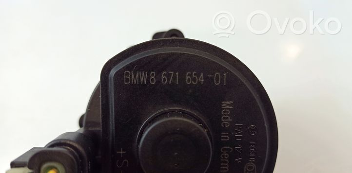 BMW 5 G30 G31 Pompe de circulation d'eau 024866