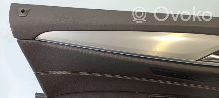 BMW 5 G30 G31 Rivestimento del pannello della portiera posteriore 027489