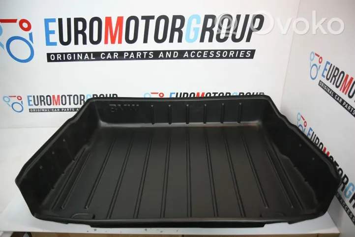 BMW 5 GT F07 Doublure de coffre arrière, tapis de sol 013668