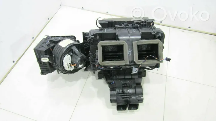 BMW X6 E71 Salono oro mazgo komplektas R00639