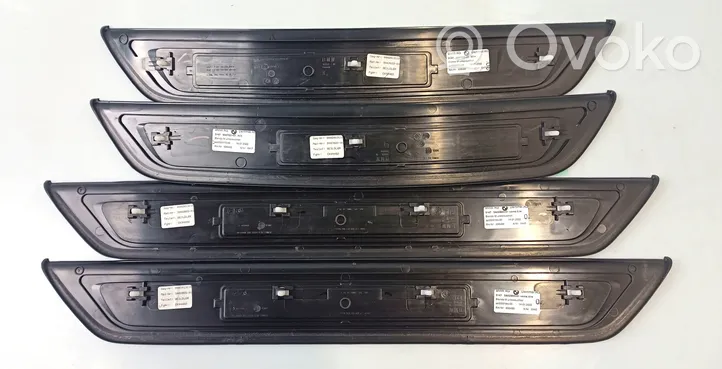 BMW 5 G30 G31 Etuoven kynnyksen suojalista 028208