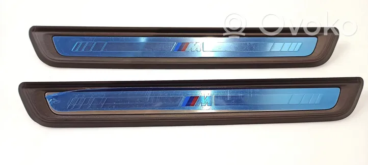 BMW 4 G22 G23 G24 G26 Garniture de marche-pieds avant 028782