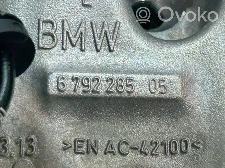 BMW 2 F22 F23 Fusée d'essieu de moyeu de la roue avant 6792285