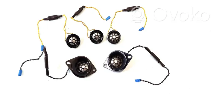 BMW M4 G82 G83 Kit sistema audio 028957