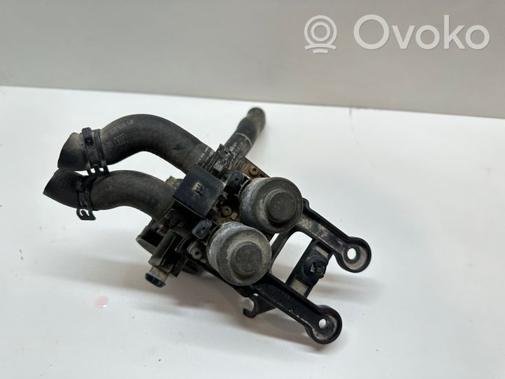 Audi A8 S8 D3 4E Valvola di regolazione del liquido di raffreddamento e del riscaldatore 4f1959517A