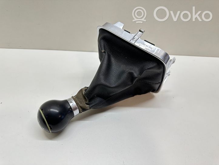 Volkswagen Golf Plus Rivestimento in pelle/manopola della leva del cambio 5M0711113R