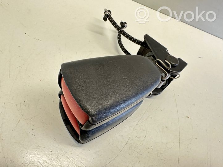 Volvo XC70 Rear seatbelt buckle 675038