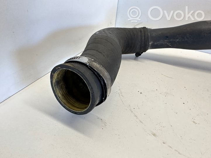 Volvo XC70 Tube d'admission de tuyau de refroidisseur intermédiaire 30647918