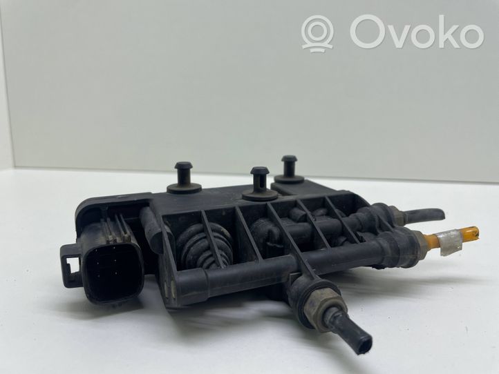 Land Rover Range Rover Sport L320 Blocco valvola della sospensione pneumatica RVH000095