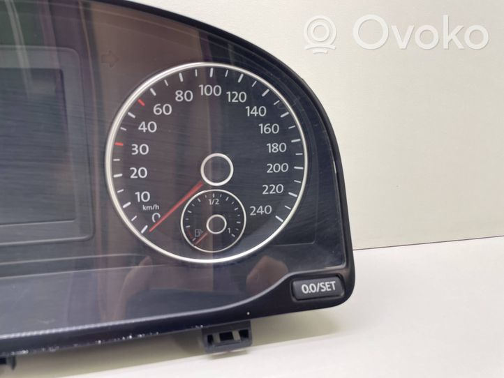 Volkswagen Touran II Speedometer (instrument cluster) 1T0920871D