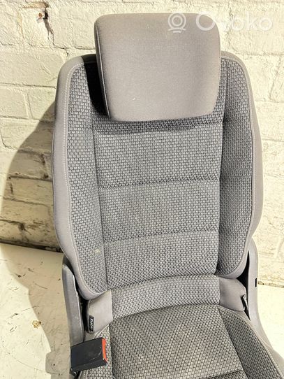 Volkswagen Touran II Rear seat 