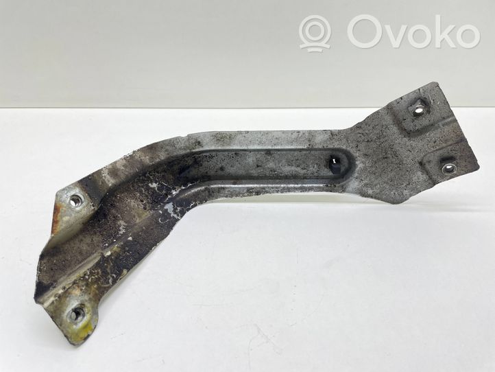 Volkswagen Touran II Support de montage d'aile 1TO821136C