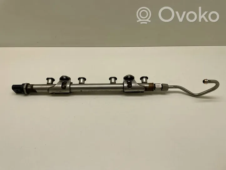 Volkswagen Tiguan Tuyau d'alimentation conduite de carburant 04E133320D