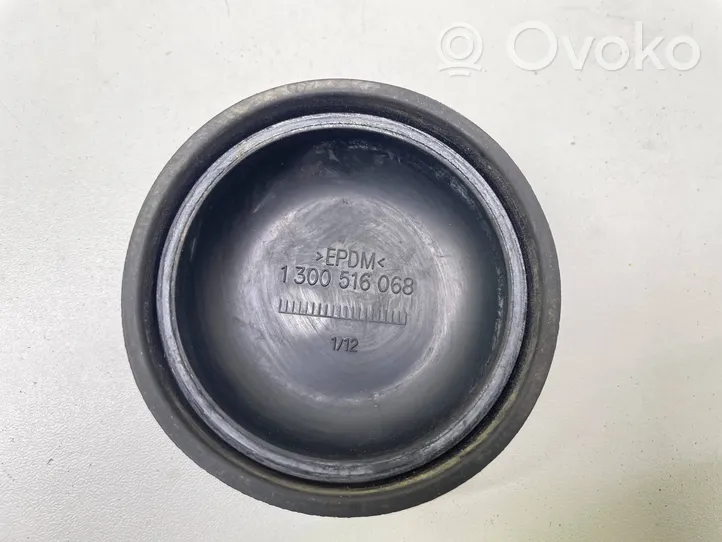 Volkswagen Polo Osłona żarówki lampy przedniej 1300516068