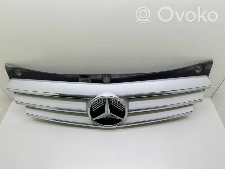 Mercedes-Benz Vito Viano W639 Верхняя решётка A6398800083