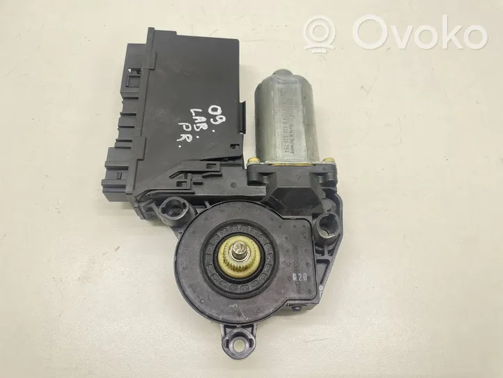 Audi A4 S4 B6 8E 8H Motorino alzacristalli della portiera anteriore 8E1959802B