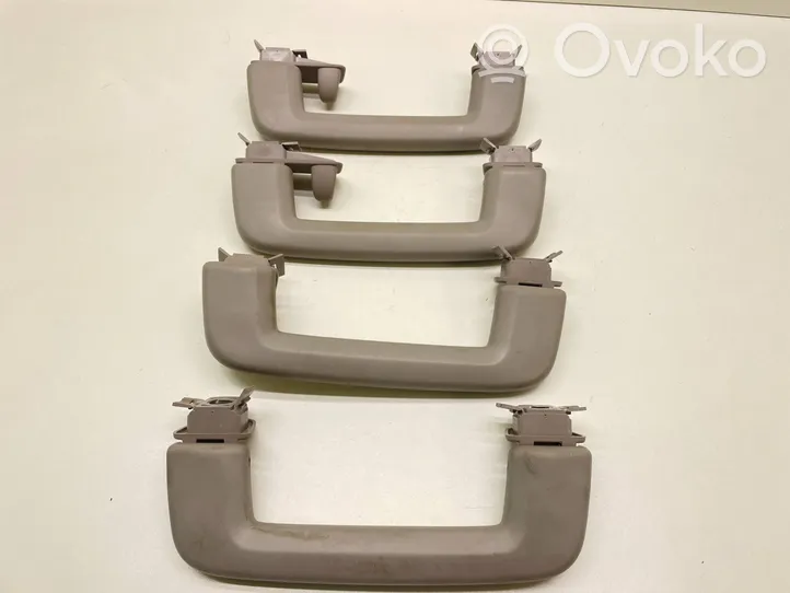 Volvo V50 Un set di maniglie per il soffitto 13550